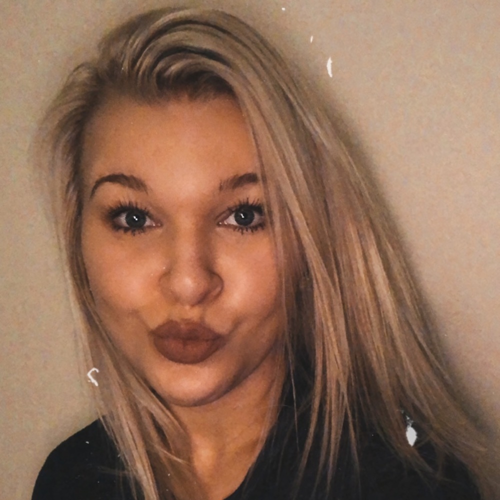 Meet your Posher, Alissa